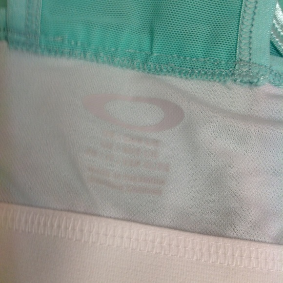 Oakley Mint Green Endurance Athletic Tank Top - L - Picture 8 of 10